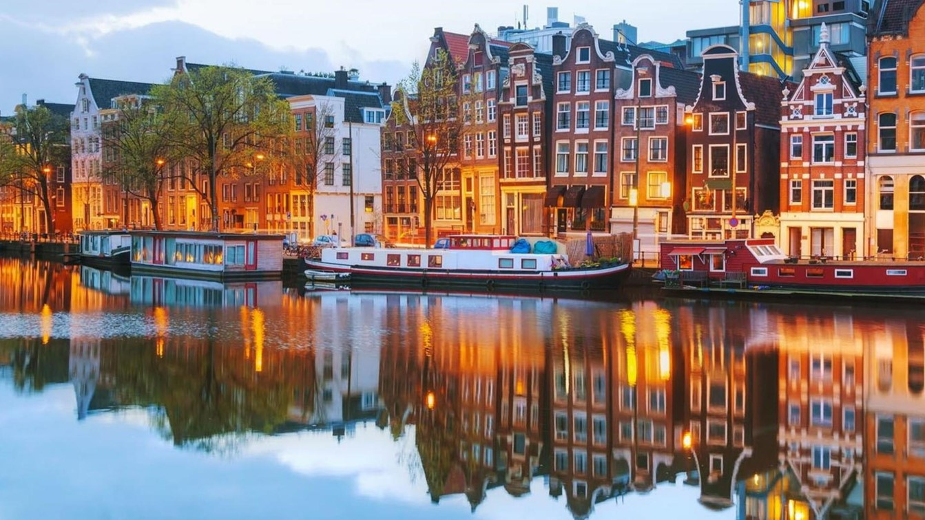 very good city AMSTERDAM – HOLLANDA