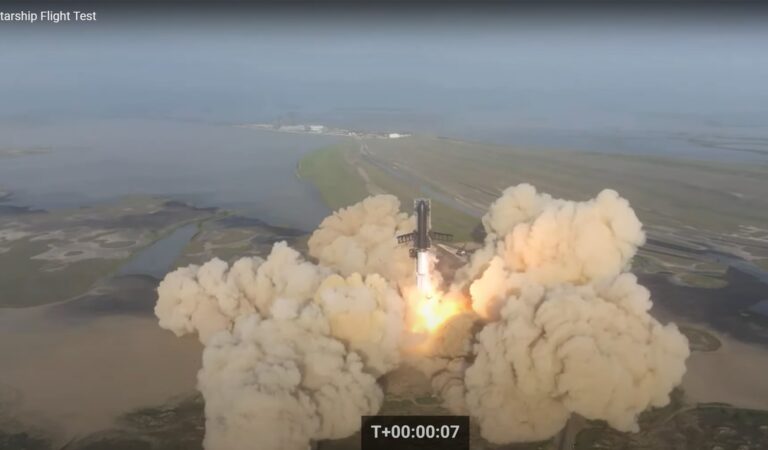 SpaceX’in Yıldız Gemisi Neden Patladı? Dünyanın en güçlü roketi havalanıp patladıktan sonra bilmeniz gereken her şey